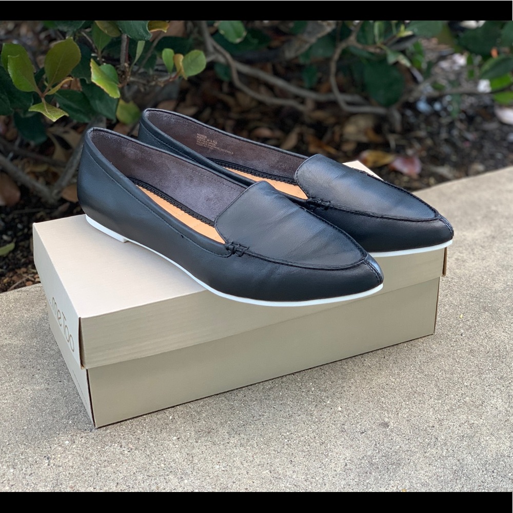 NIB black loafer